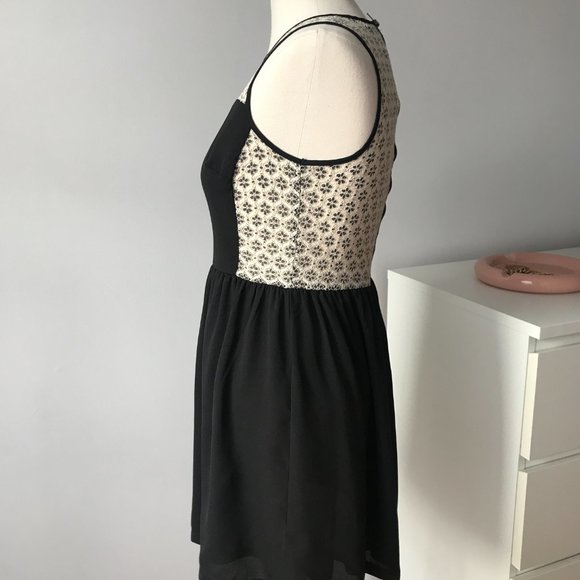 Black and Off-White Embroidered Mini Dress - Picture 2 of 7